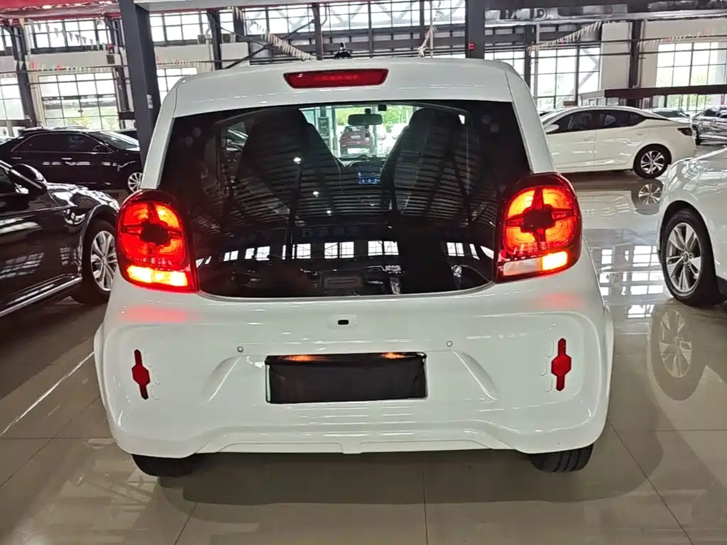 Roewe Clever — миниатюра 6