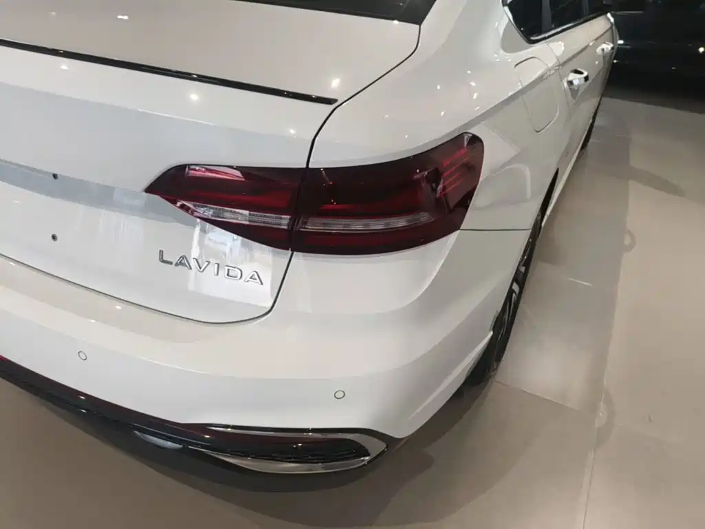 Volkswagen Lavida 2024 300TSI DSG Lead