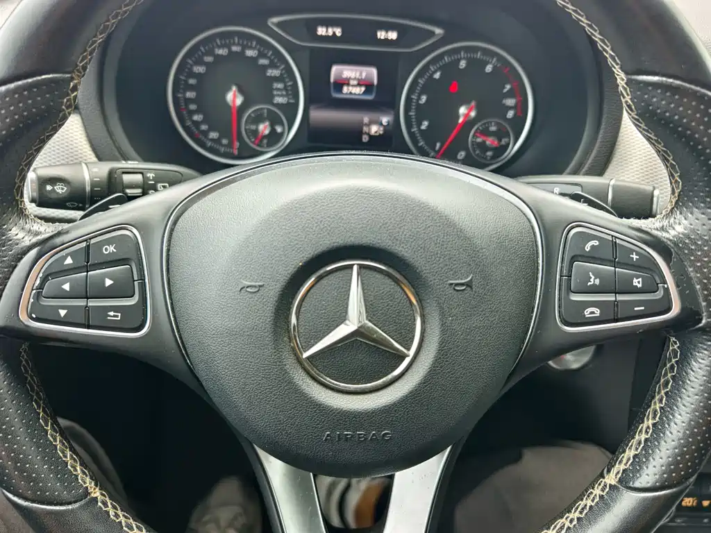Mercedes-Benz B-Class — миниатюра 12