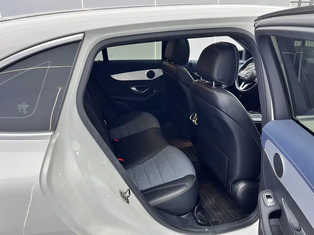 Mercedes-Benz EQC — миниатюра 7