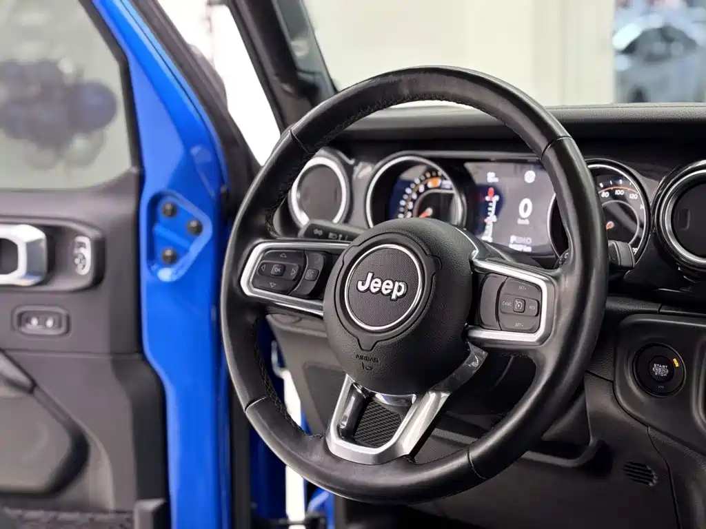Jeep Wrangler — миниатюра 12