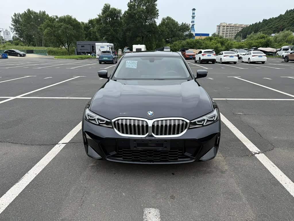 BMW 3 Series 2.0 л 2023 г. Чёрный, пробег 37000 км