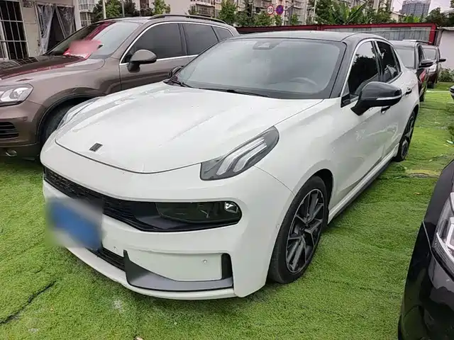 2022 Lynk & Co 03