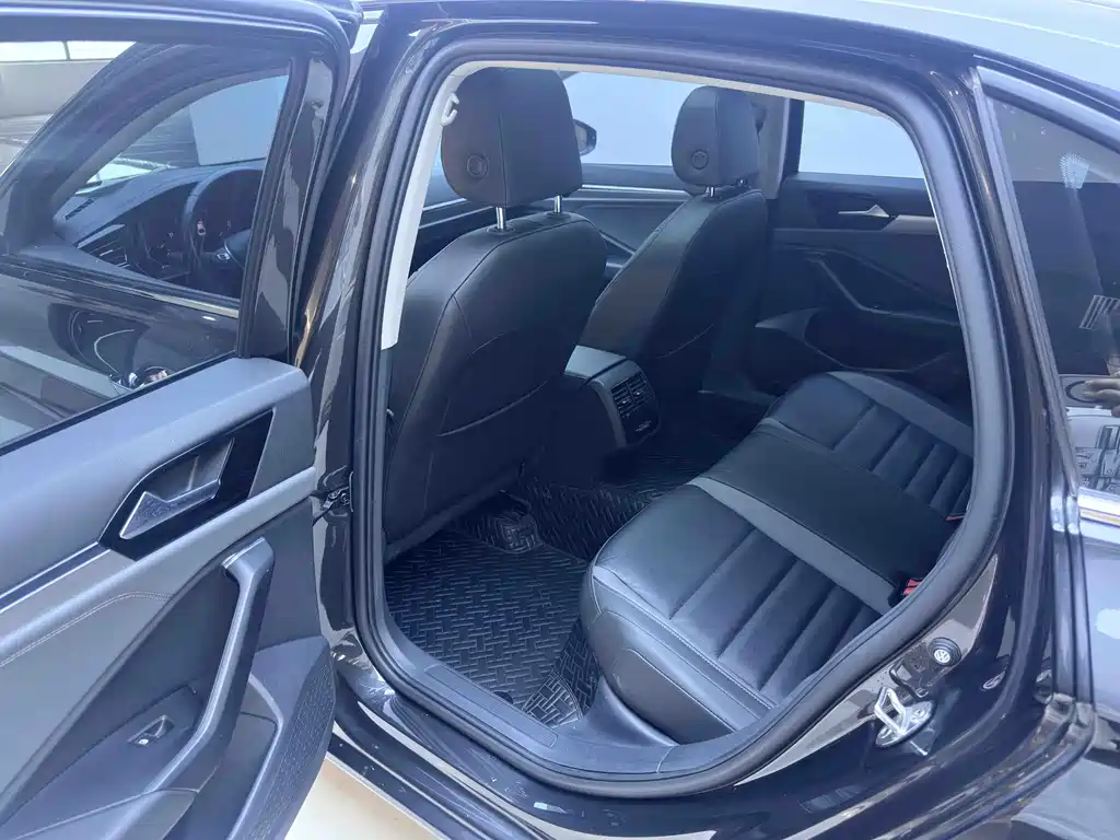 Volkswagen Sagitar 2022 280TSI DSG