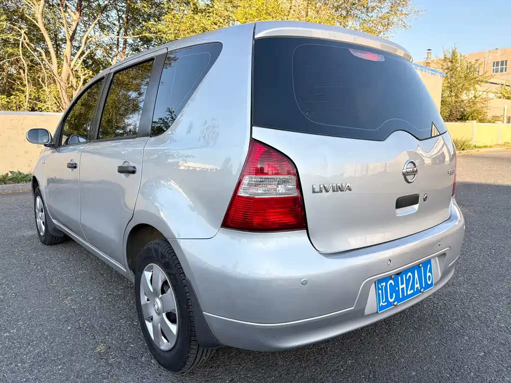 Nissan Livina — миниатюра 4
