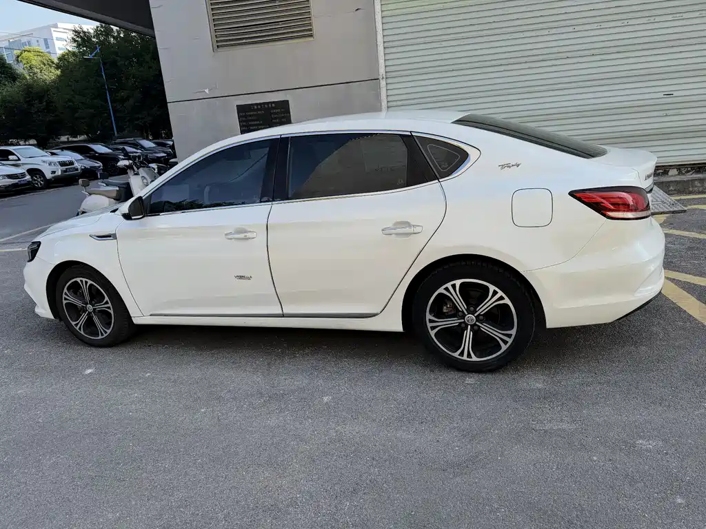 MG MG6 — миниатюра 12