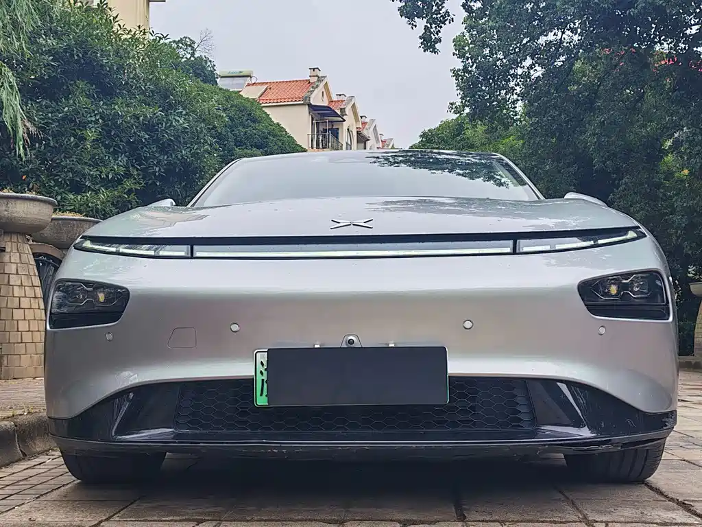 XPeng P7 — миниатюра 2