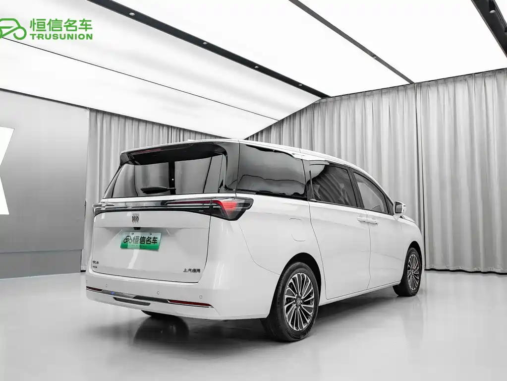 Buick GL8 Hybrid — миниатюра 6