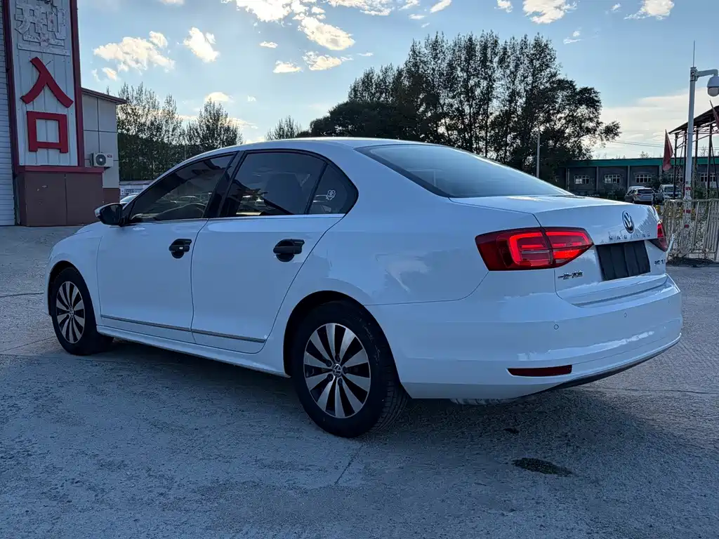 Volkswagen Sagitar — миниатюра 9