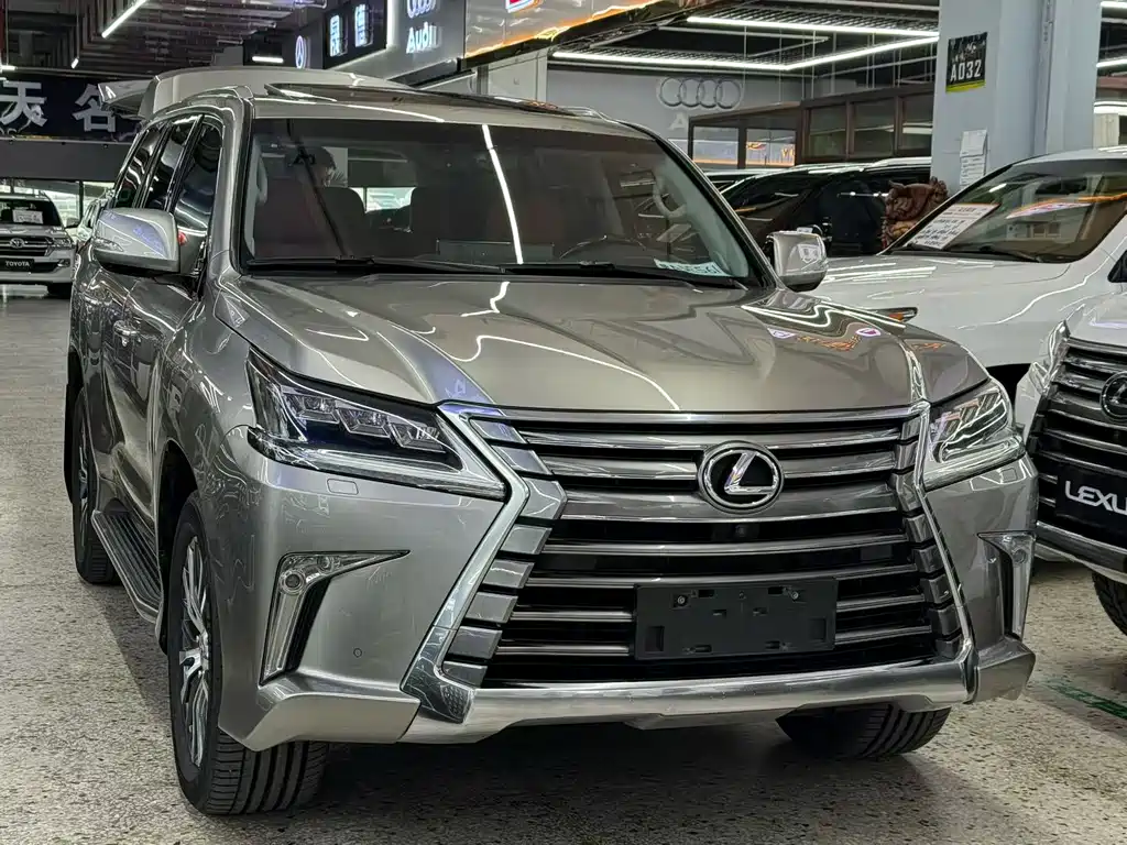 Lexus LX 2017