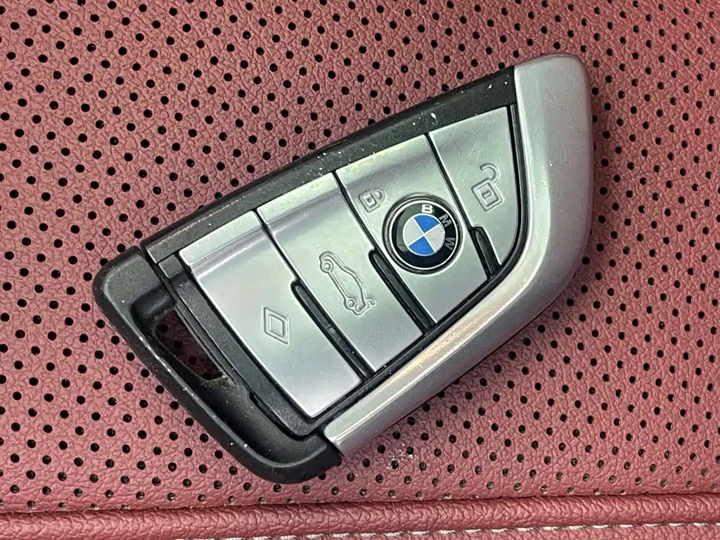 BMW 5 Series — миниатюра 15