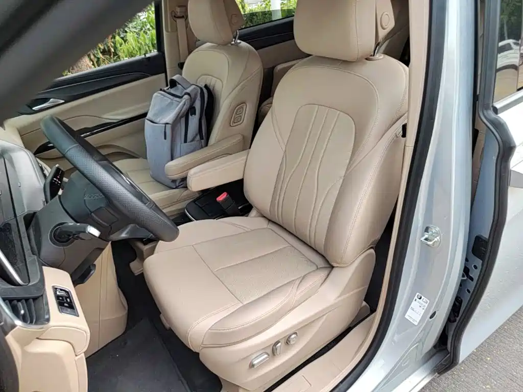Buick GL8 Hybrid — миниатюра 15