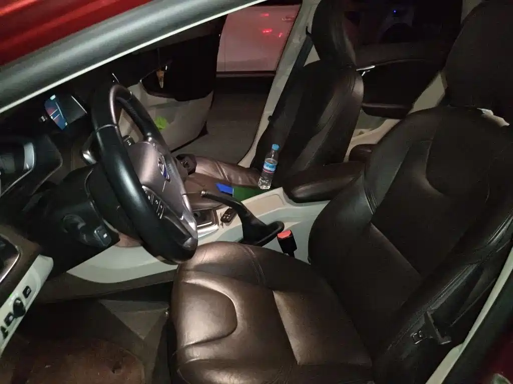 Volvo V40 — миниатюра 16