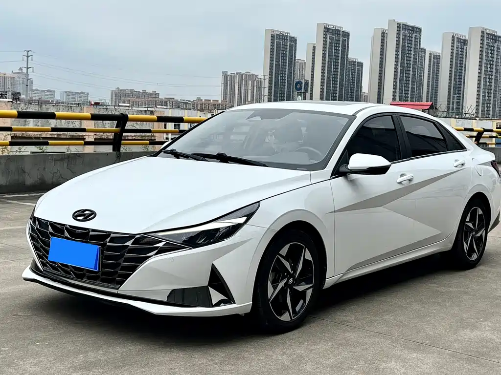 Hyundai Elantra 2021
