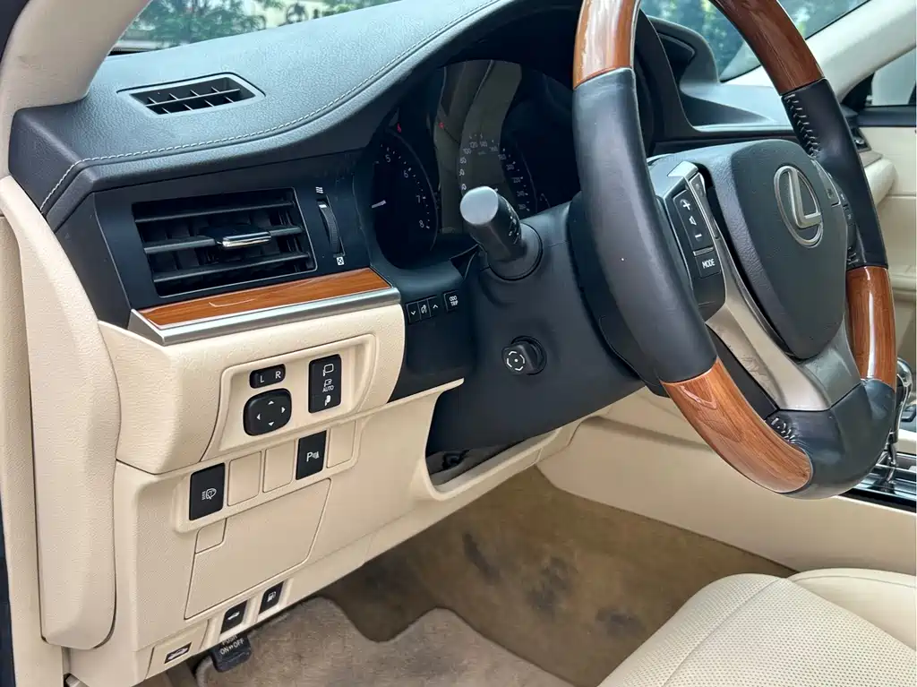 Lexus ES — миниатюра 13