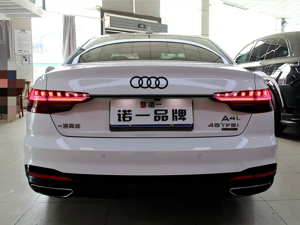 Audi A4L 2022 45 TFSI quattro