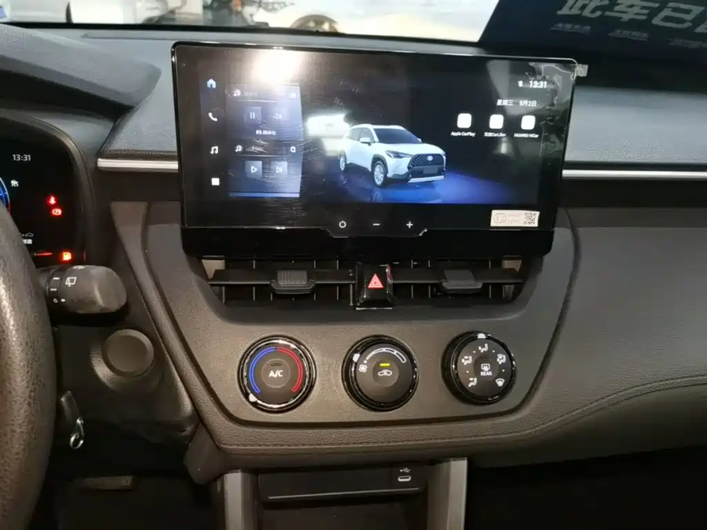 Toyota Corolla Cross — миниатюра 13