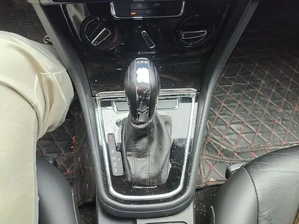 Volkswagen Bora — миниатюра 10