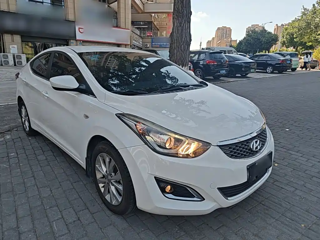 Hyundai Elantra Langdong — миниатюра 4
