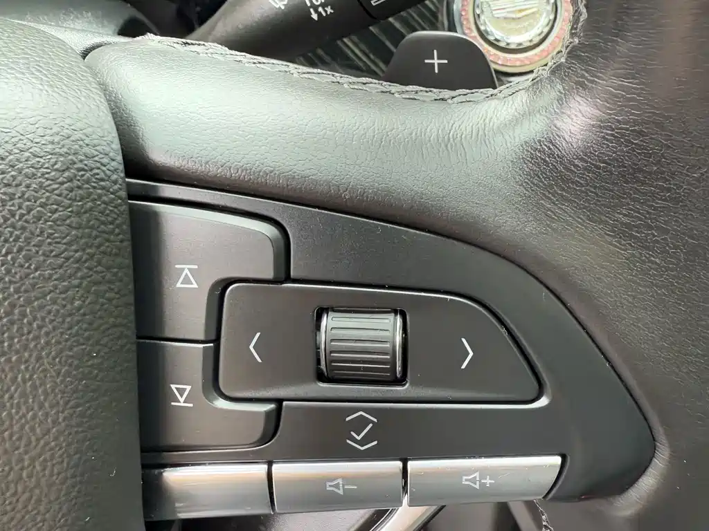 Cadillac XT6 — миниатюра 20