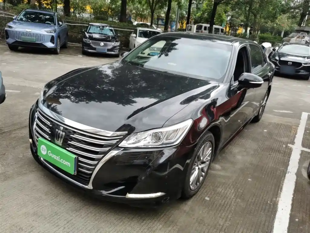 Toyota Crown 2017