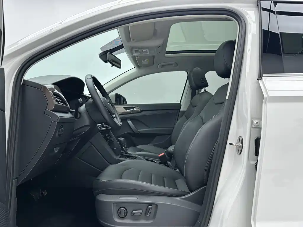 Volkswagen Tharu 2022 280TSI Luxury