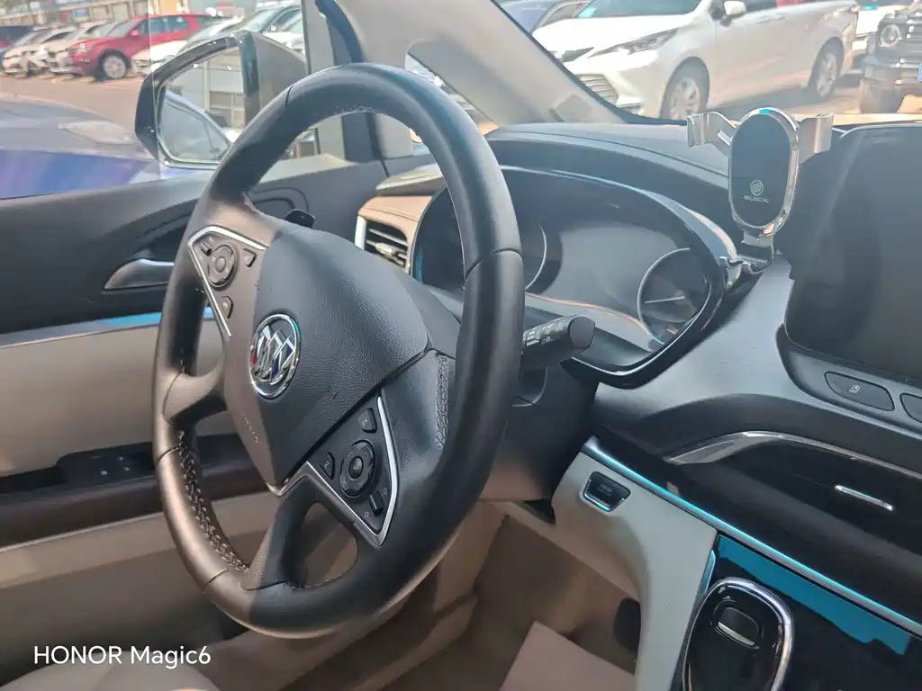 Buick GL8 — миниатюра 17
