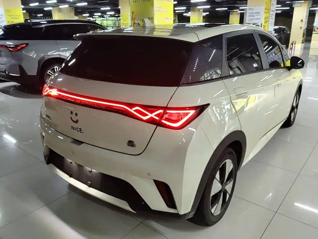BYD Dolphin — миниатюра 7
