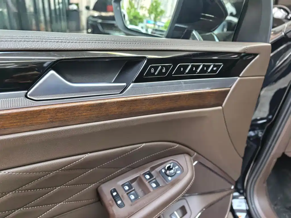 Volkswagen Phideon — миниатюра 26