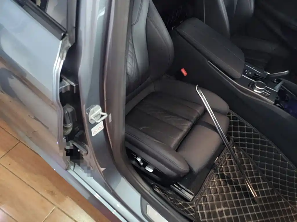 BMW 5 Series (Import) — миниатюра 25
