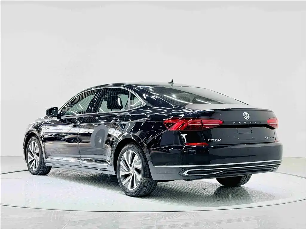 VOLKSWAGEN PASSAT NEW ENERGY