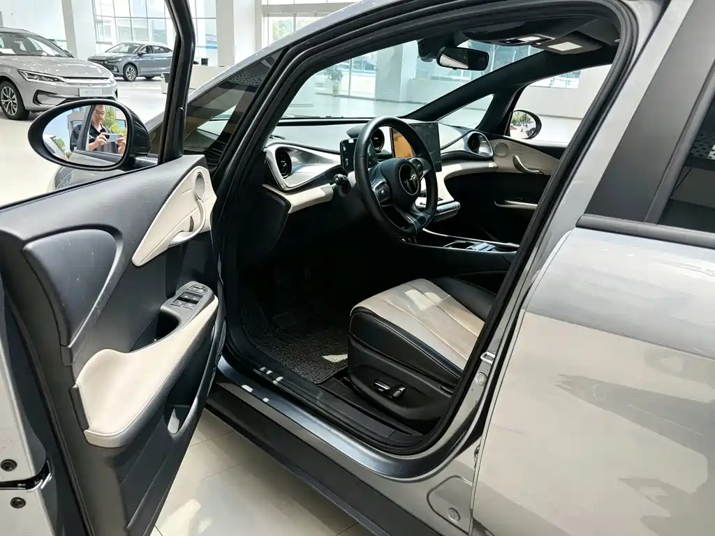 BYD Dolphin — миниатюра 5