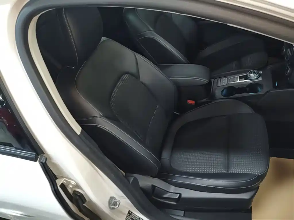 Ford Focus — миниатюра 25