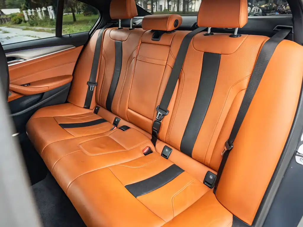 BMW M5 — миниатюра 15