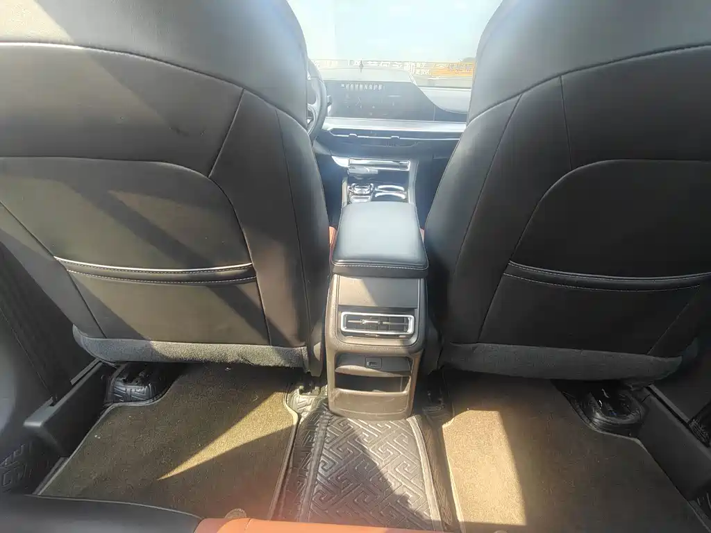 Changan Eado — миниатюра 7