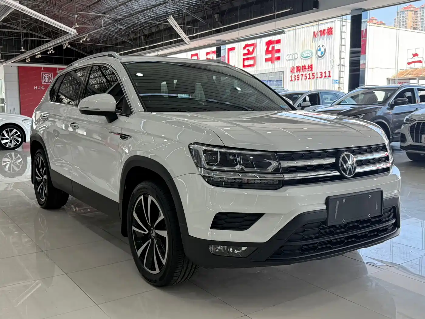Volkswagen Tharu