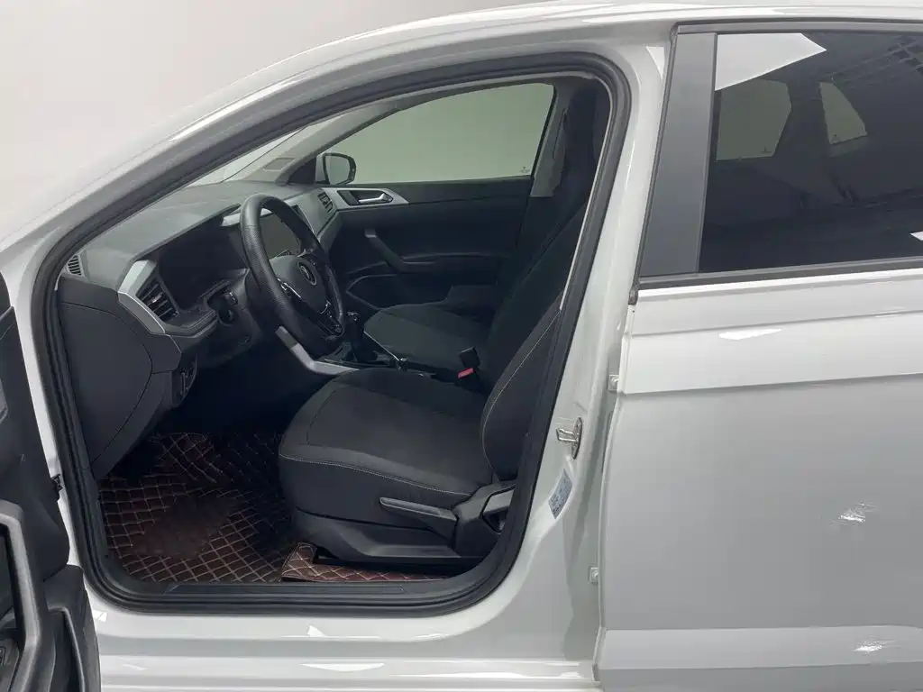 Volkswagen Polo — миниатюра 10