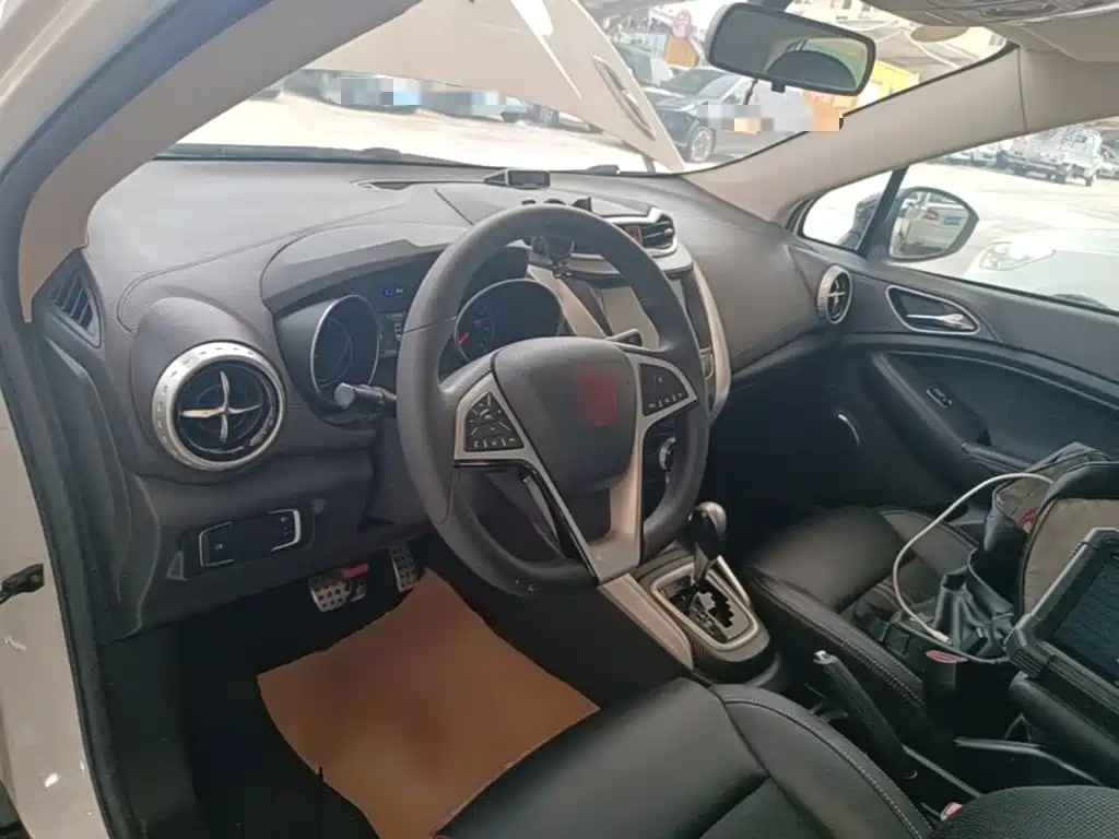 BYD Yuan — миниатюра 10