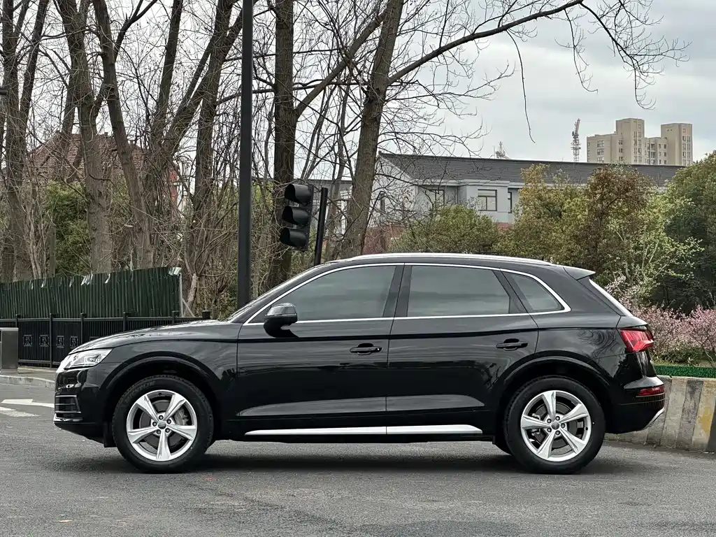 Audi Q5L 2020 40 TFSI