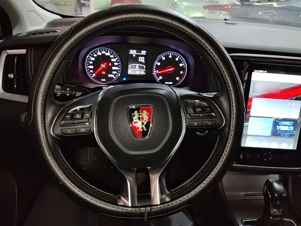 Roewe i6 Classic — миниатюра 11