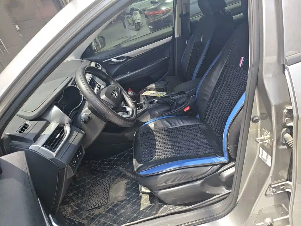 Geely Emgrand — миниатюра 8