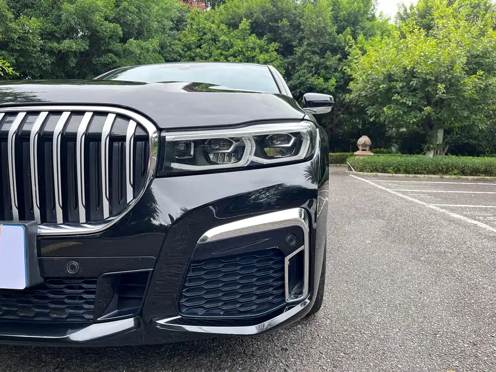 BMW 7 Series — миниатюра 15
