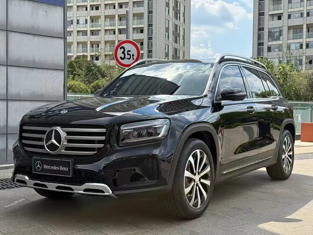Mercedes-Benz GLB — миниатюра 17