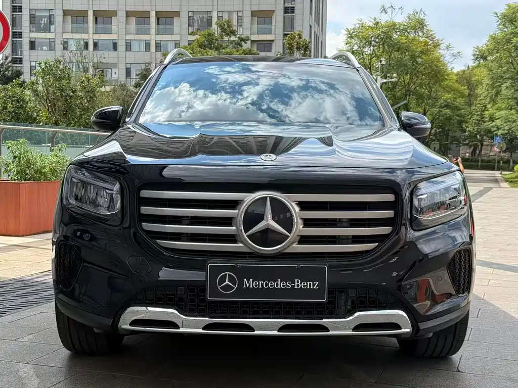 Mercedes-Benz GLB — миниатюра 32