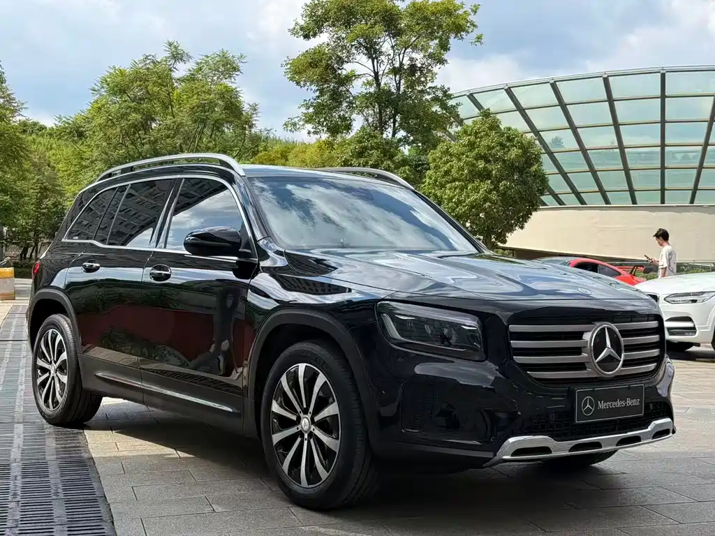 Mercedes-Benz GLB — миниатюра 31