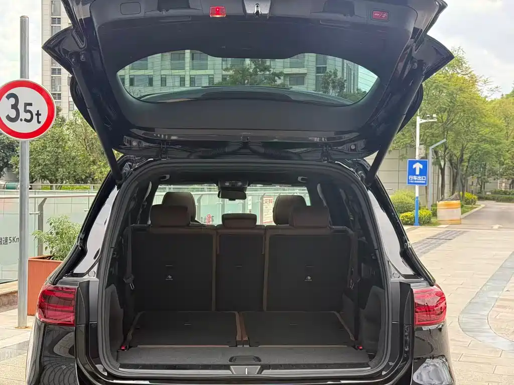 Mercedes-Benz GLB — миниатюра 36
