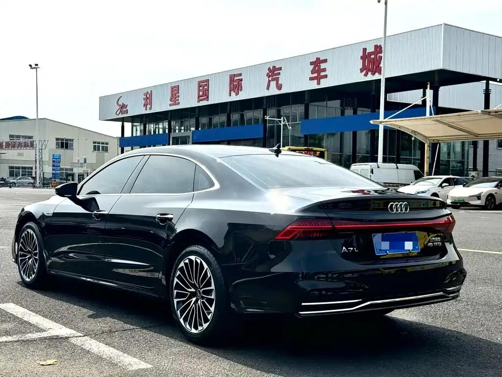 Audi A7L 2024 45 TFSI Luxury