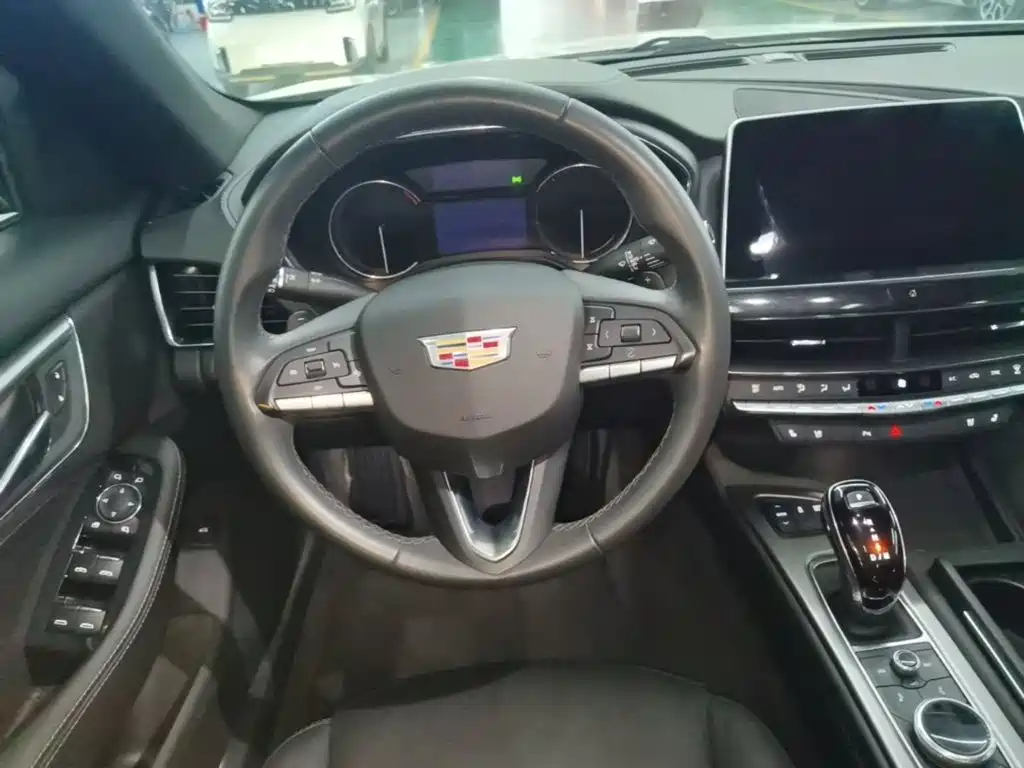 Cadillac CT5 — миниатюра 11