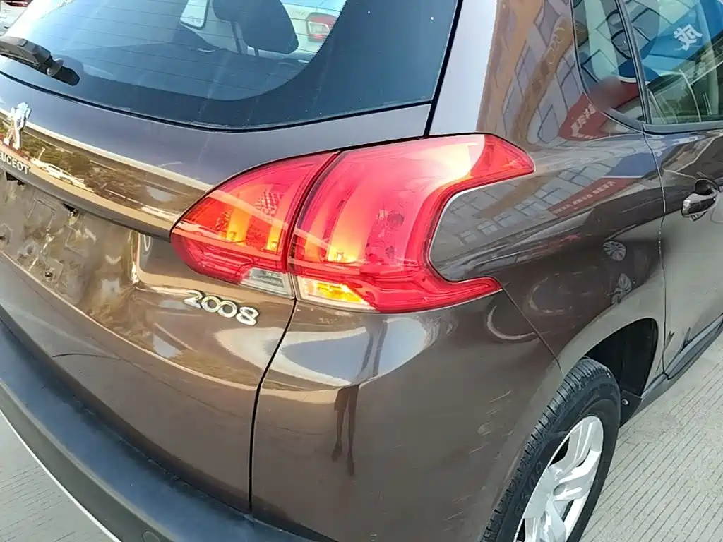 Peugeot 2008 — миниатюра 8