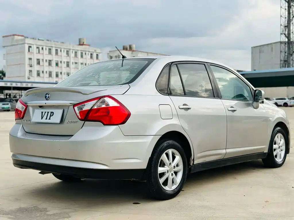 Venucia D50 — миниатюра 10